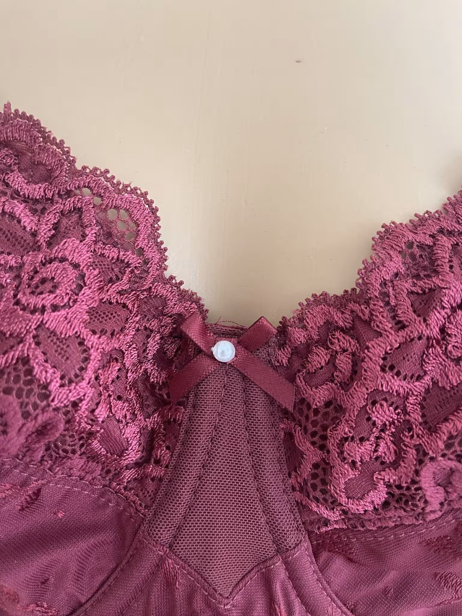 petite fleur klassischer Bügel-BH, in Marsala-Rot, Gr. 85D – Bild 3